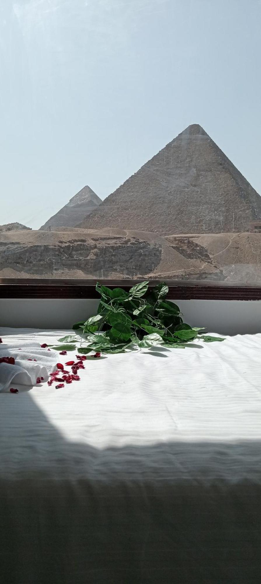 Alba Pyramids View Il Cairo Esterno foto